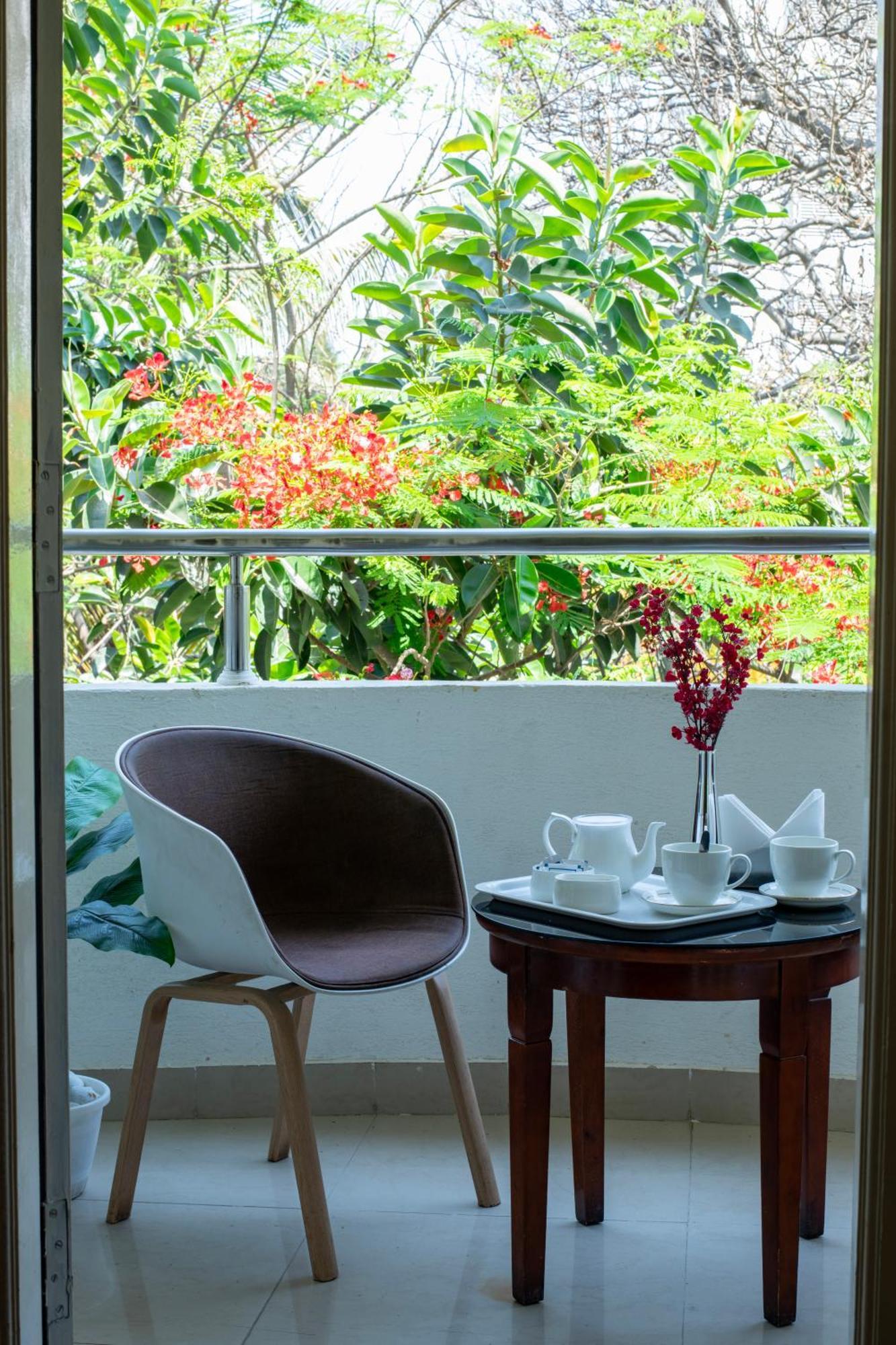 Hyde Park Hotel Bangalore Eksteriør bilde
