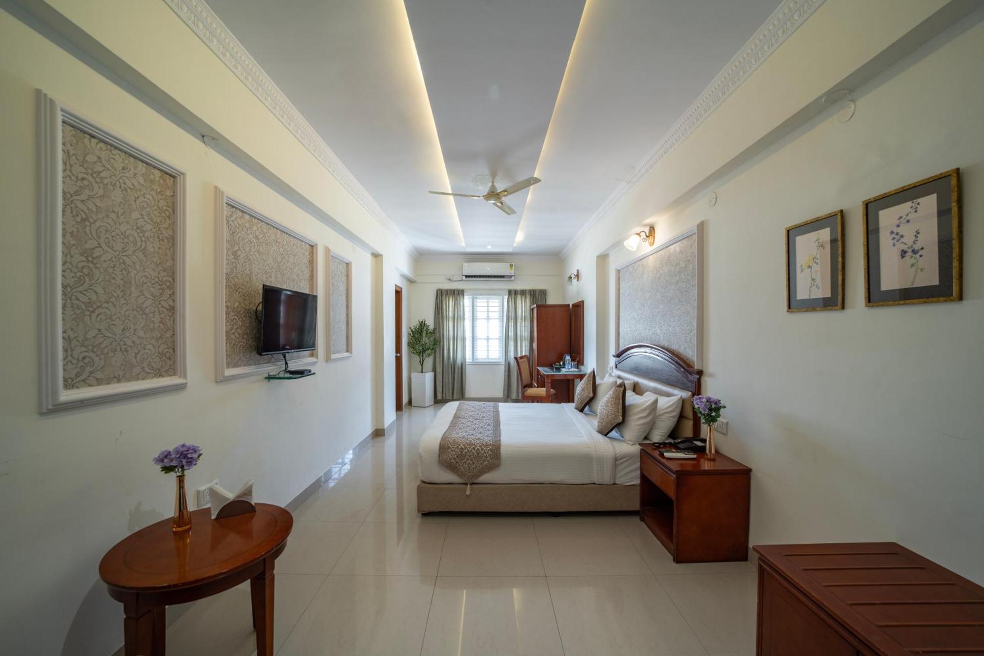 Hyde Park Hotel Bangalore Eksteriør bilde