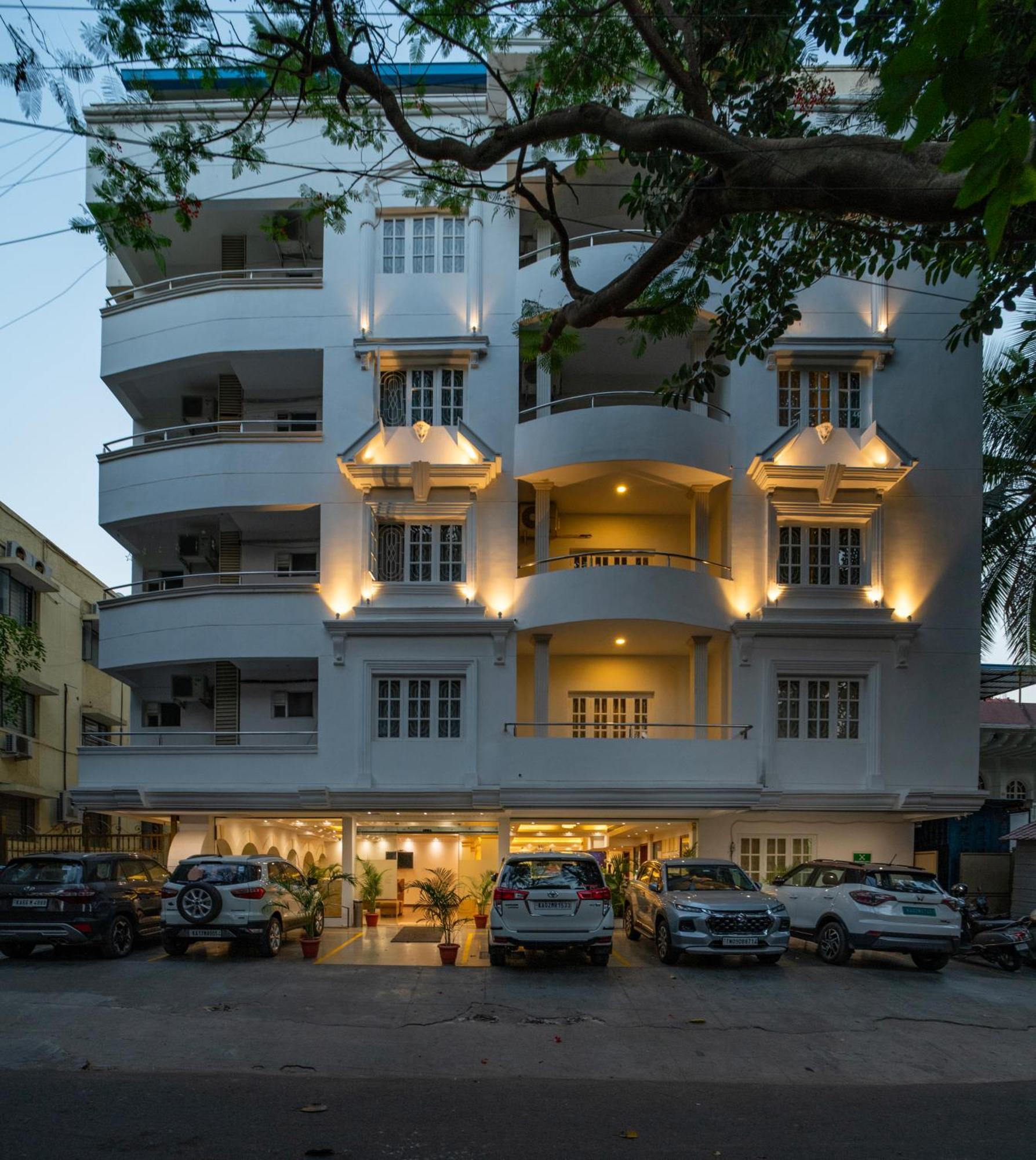 Hyde Park Hotel Bangalore Eksteriør bilde