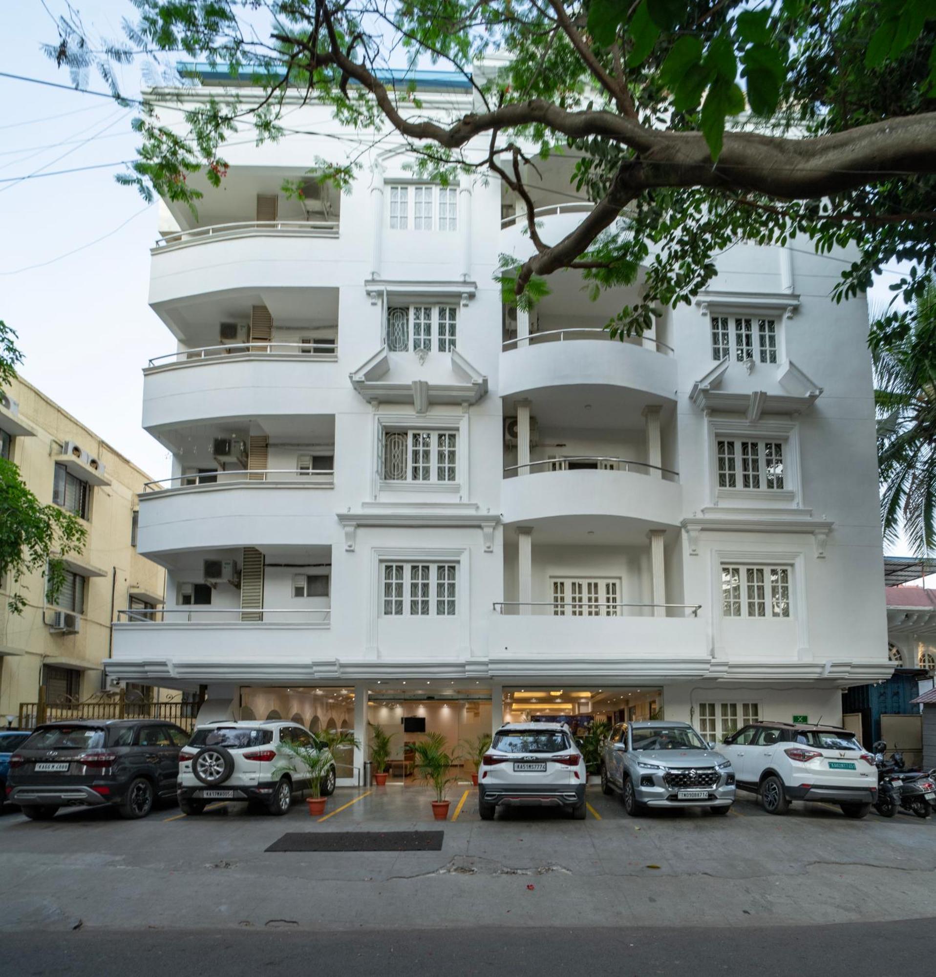 Hyde Park Hotel Bangalore Eksteriør bilde