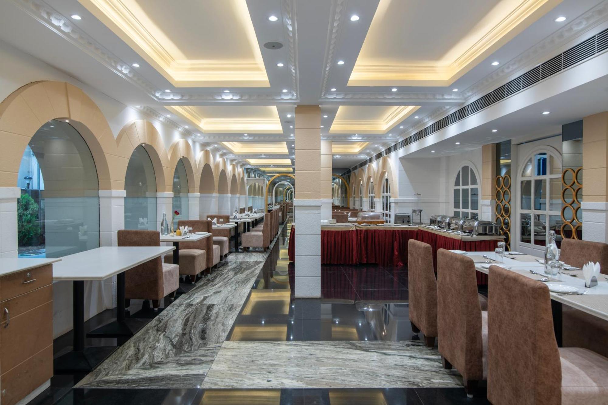 Hyde Park Hotel Bangalore Eksteriør bilde