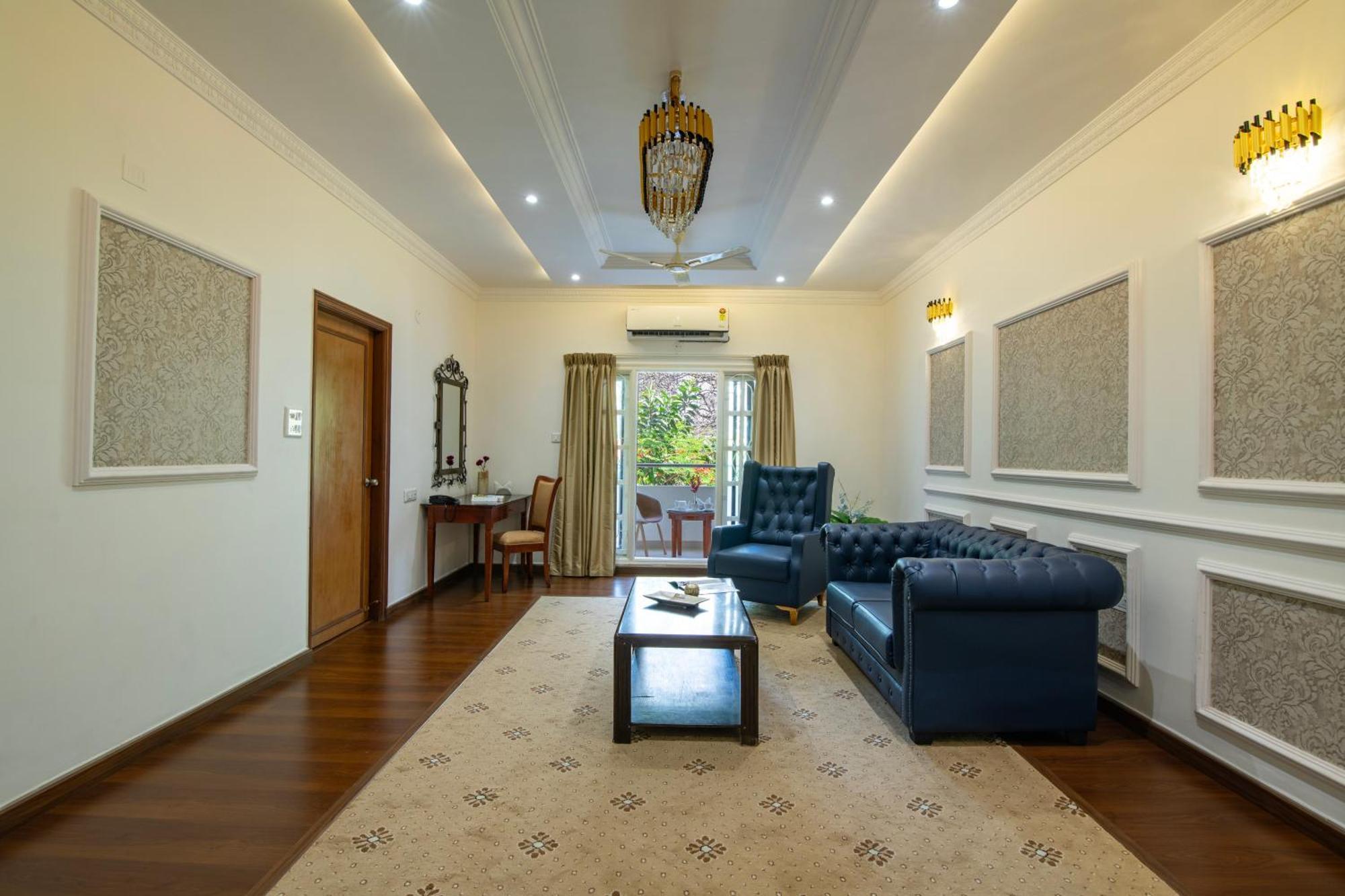 Hyde Park Hotel Bangalore Eksteriør bilde