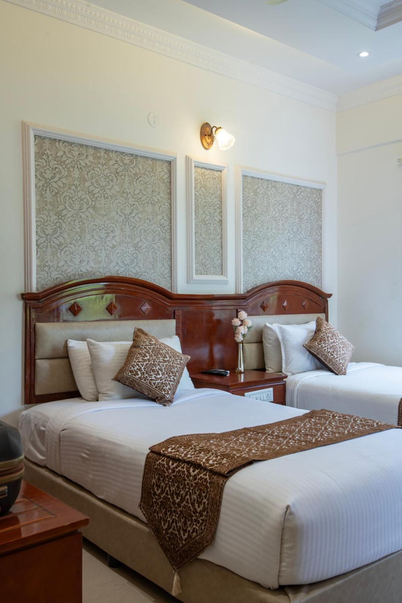 Hyde Park Hotel Bangalore Eksteriør bilde